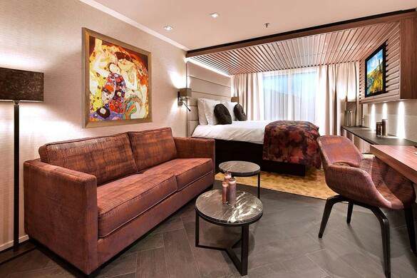 AmaWaterways AmaMagna - Cat. SA.jpg